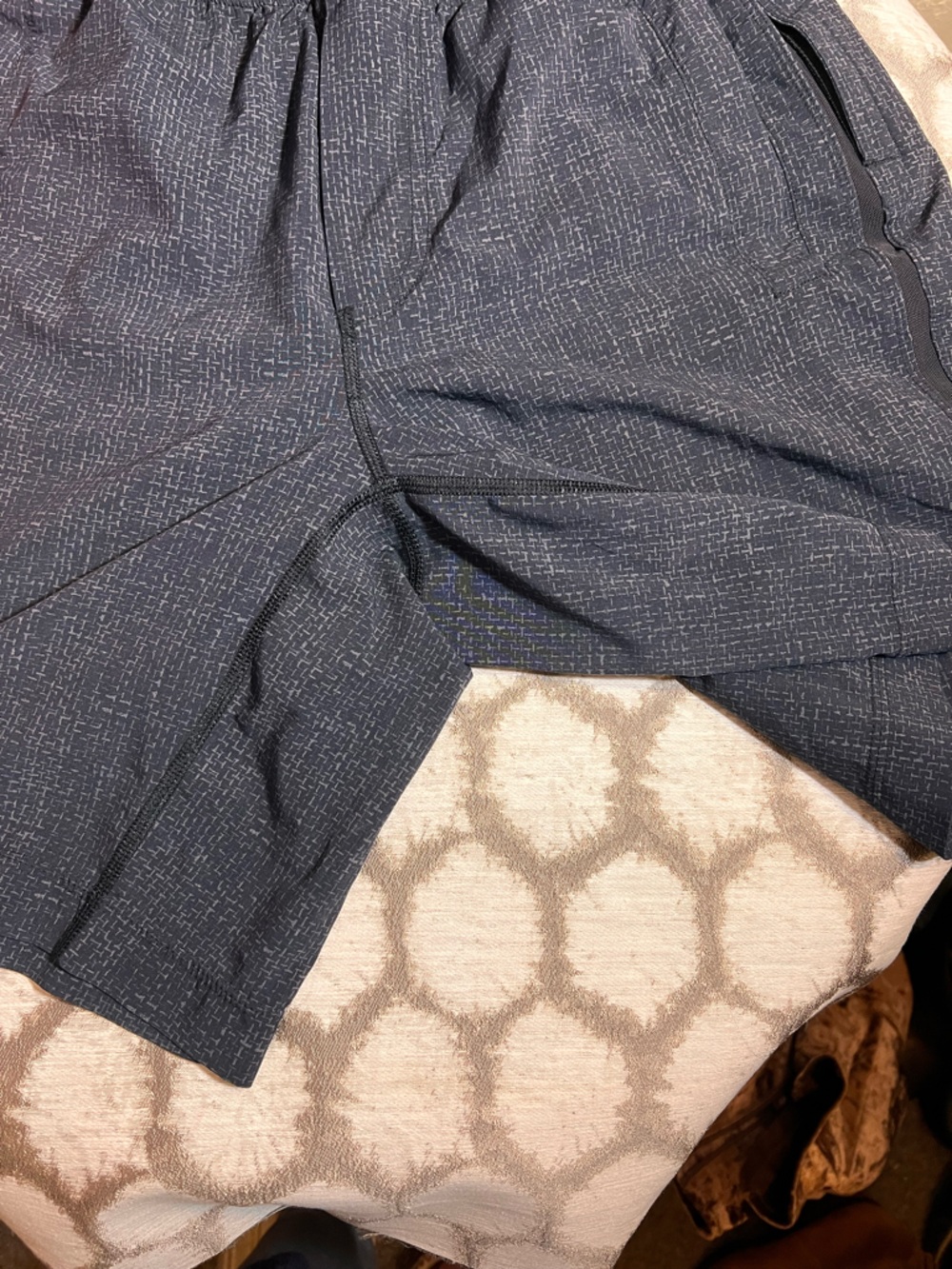 lululemon athletica Men's Pace Breaker Heathered Charcoal Drawstring Shorts - Picture 8 of 9